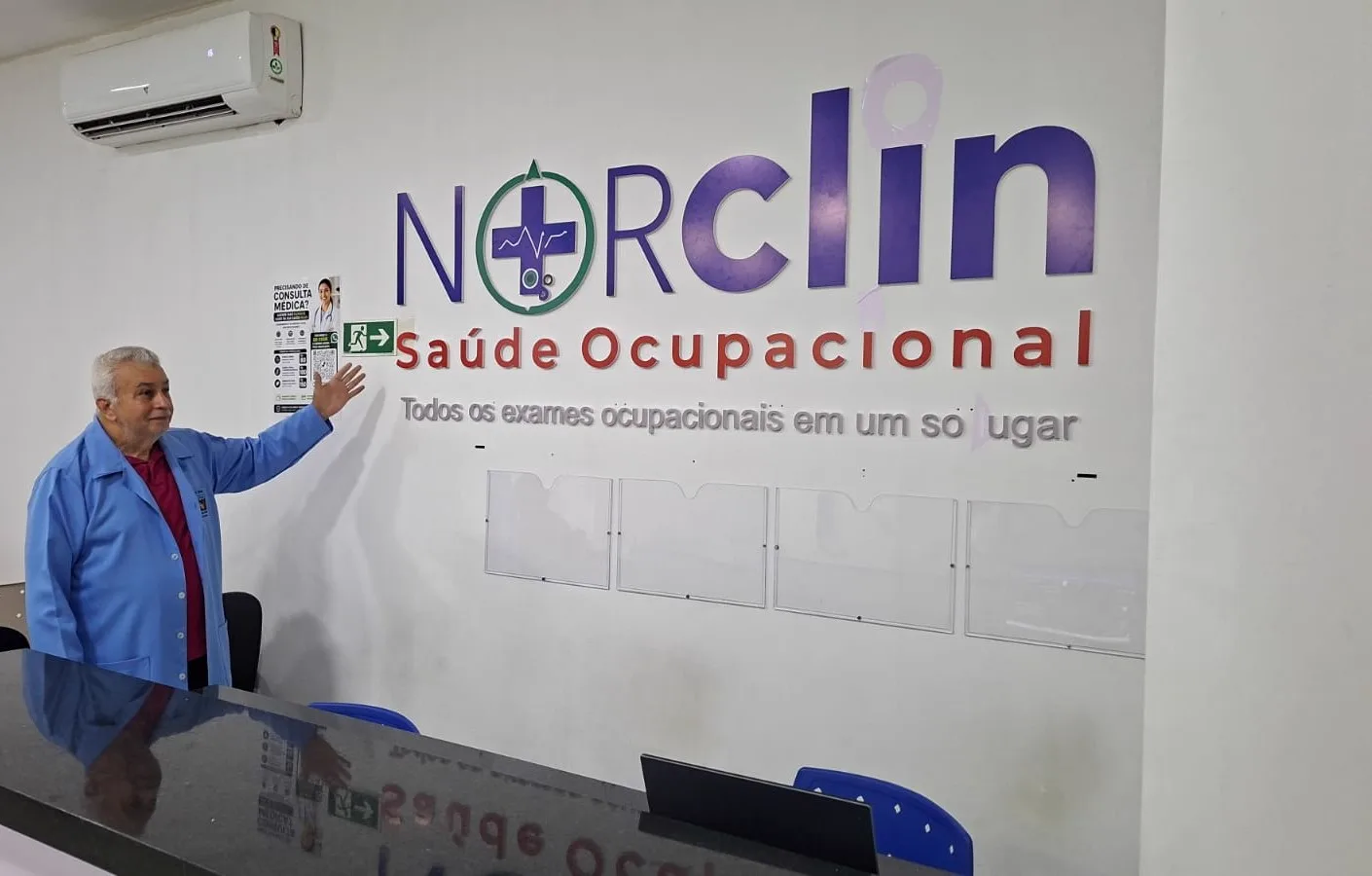 Dr. Clézio Brasil na recepção da Norclin Saúde Ocupacional